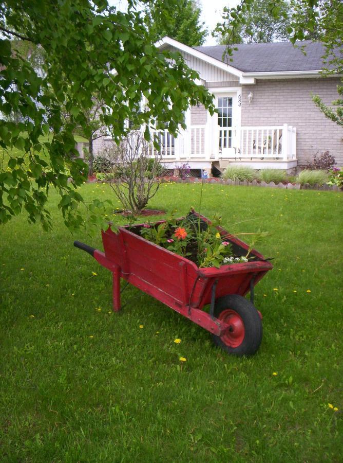 Gite Au P'Tit Bonheur B&B Coaticook Luaran gambar